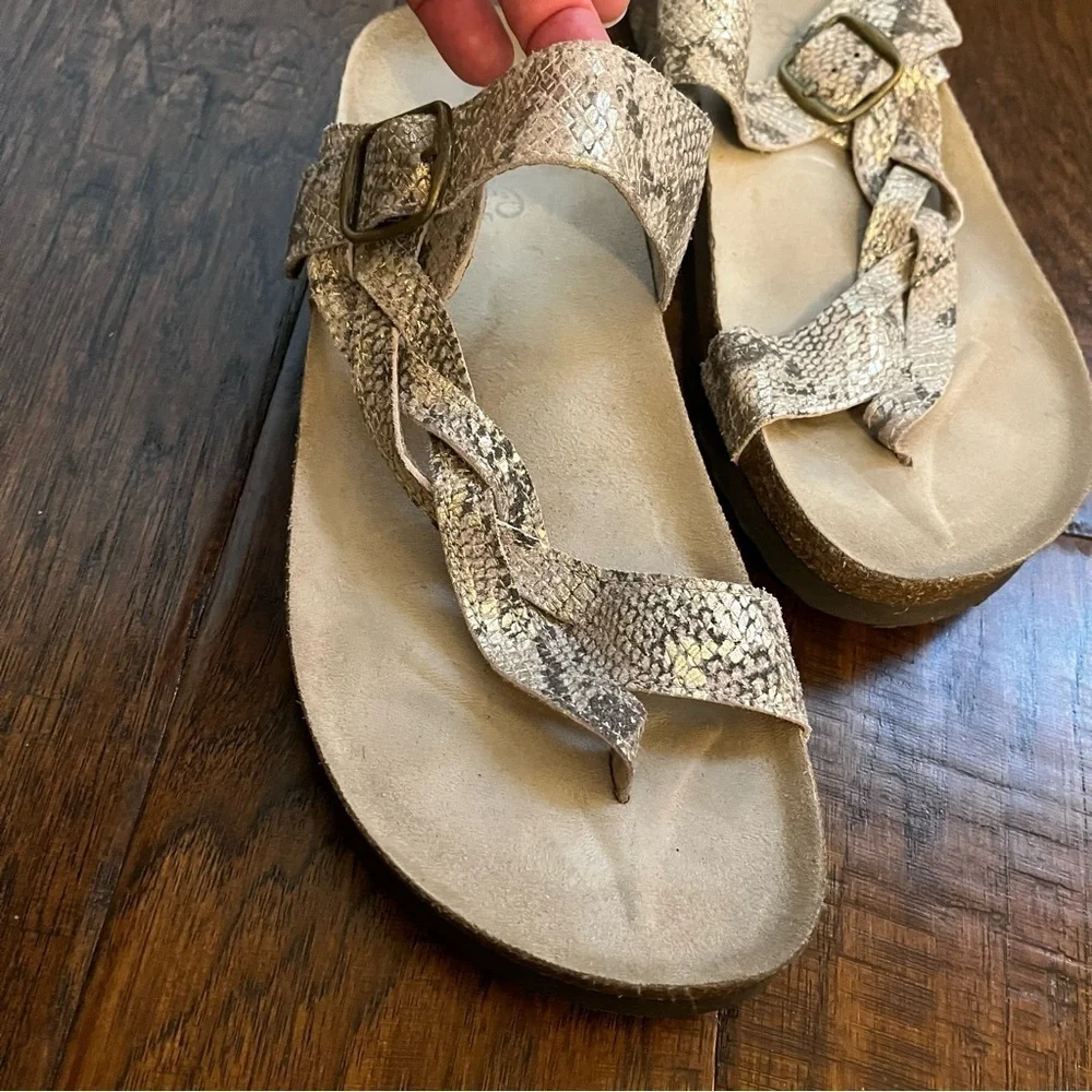 Mountain Sole Snakeskin Pattern Braided Footbed Sandals Size 10